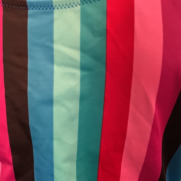 BRAND NEW; NEVER WORN one piece multi-colored Large swimsuit from Old Navy. - Picture 3 of 8